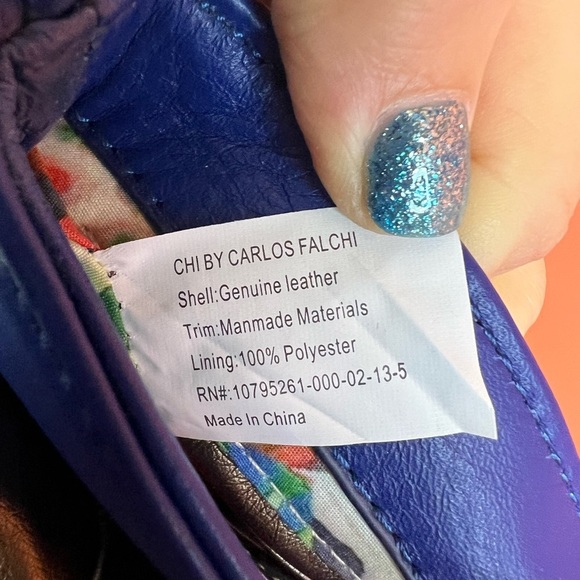 Chi by Carlos Falchi small bright blue crossbody. - Picture 5 of 8